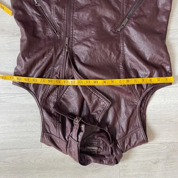 JouJou Burgundy Faux Leather Vest, Great Condition. Size XL - Picture 6 of 9